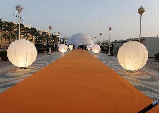 Airstar Lunix Lighting Balloon